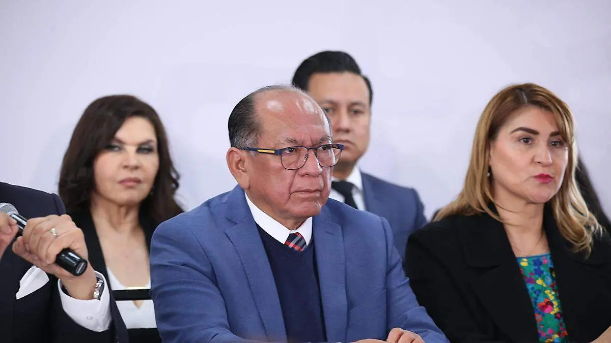 El Secretario de Gobernación, Samuel Aguilar Pala, precisó que en cuatro de las localidades incluso hubo quema de boletas